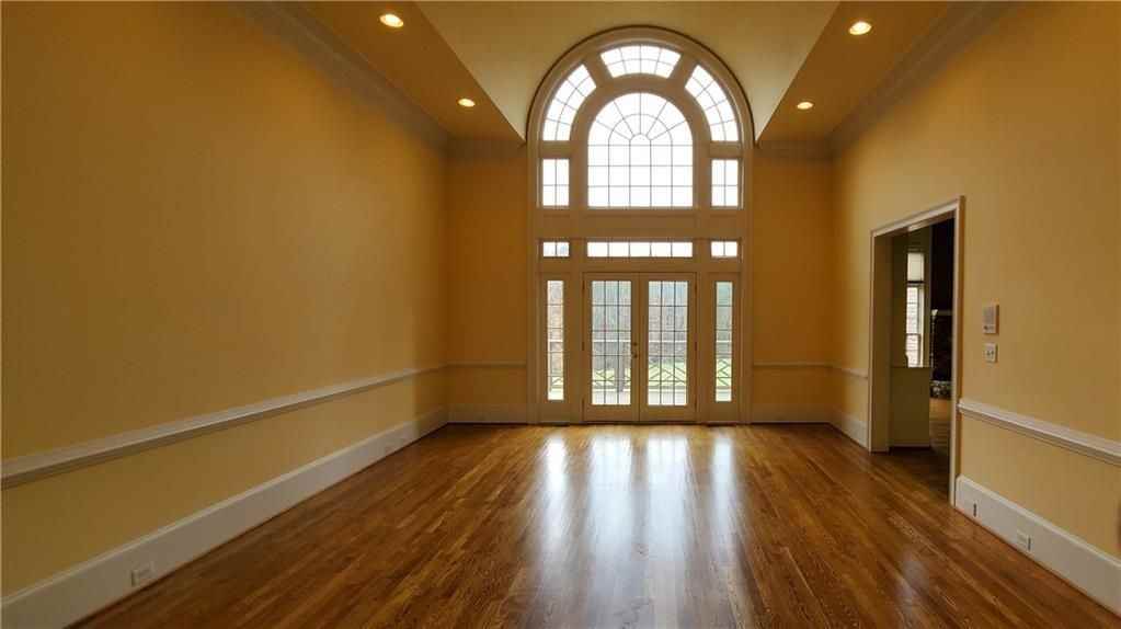 2810 Sugarloaf Club Dr - Photo 7 of 50