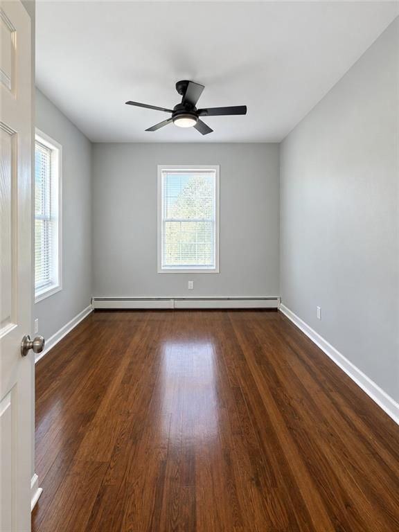 547 River Ave - Photo 4 of 14
