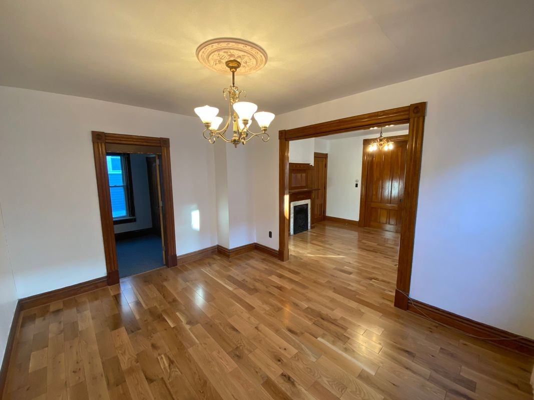 61 Collins Ave ##2 - Photo 3 of 12