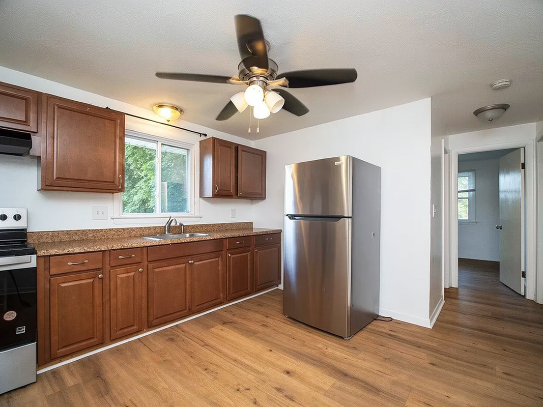 38 Mettler St ##B - Photo 7 of 13