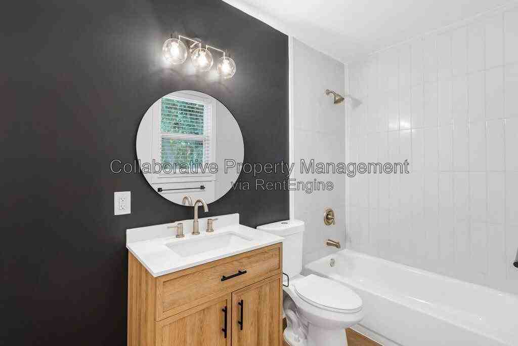 127 Hibiscus Ave - Photo 2 of 15