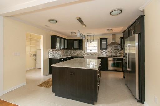 7225 Edenbridge Ln - Photo 2 of 12