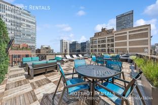 200 E Chestnut St #909 - Photo 1 of 1