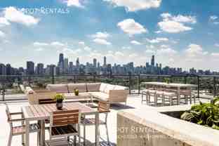 2345 N Lincoln Ave - Photo 1 of 1