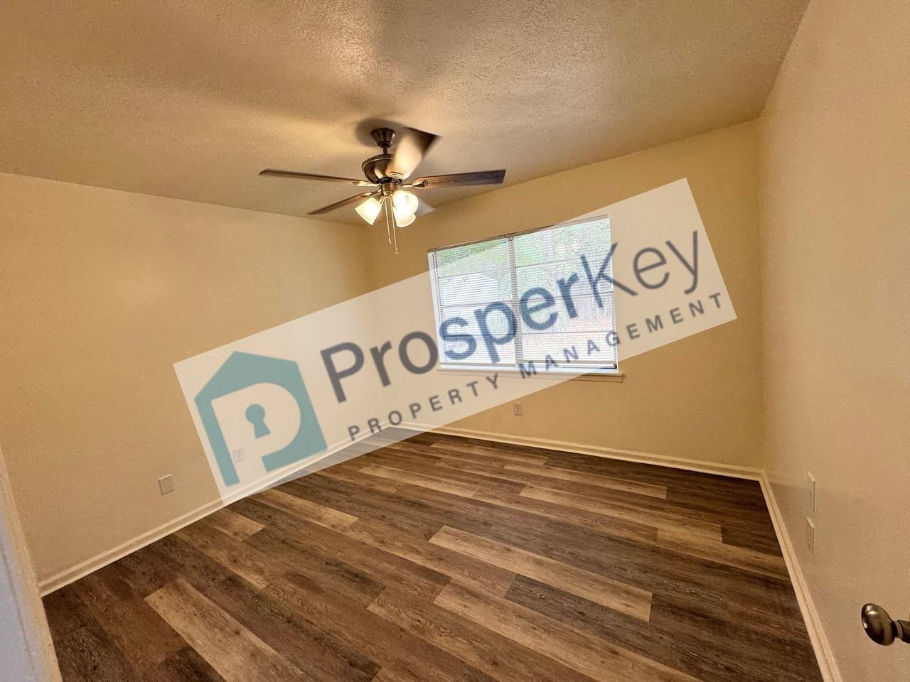 3660 Stratford Dr - Photo 3 of 15