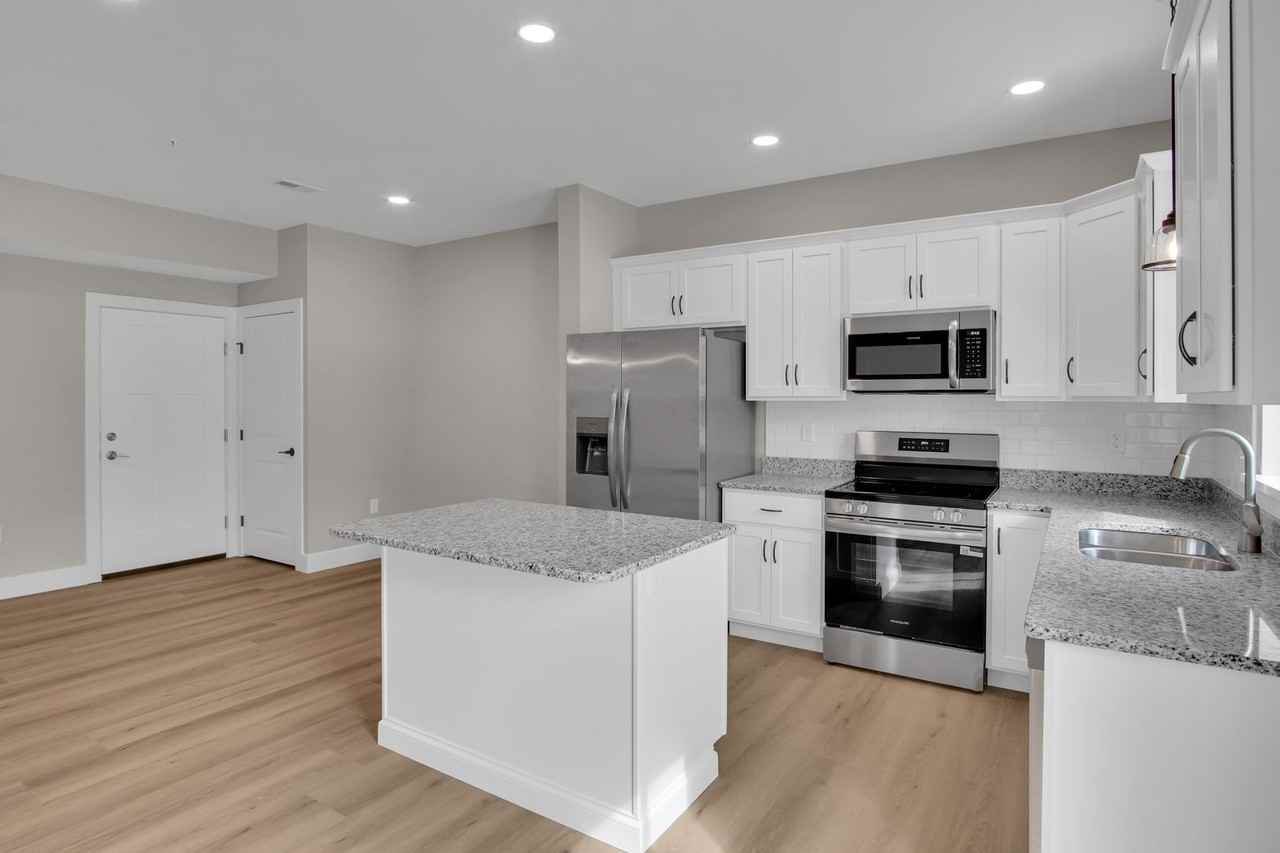 Penn Station Townhomes - Photo 5 of 50