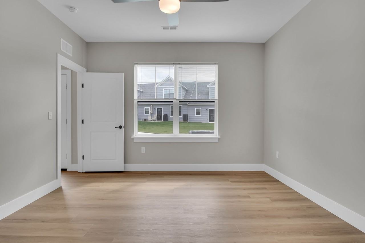 Penn Station Townhomes - Photo 6 of 50