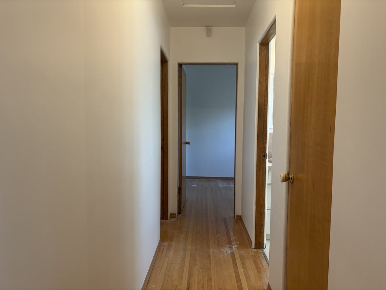3221 19 Ave Se - Photo 7 of 16