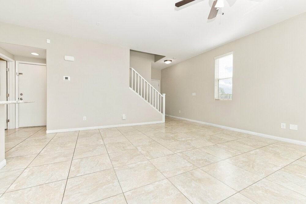 5661 Primrose Peak Ct - Photo 5 of 17
