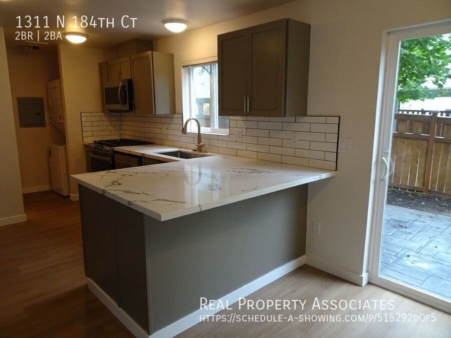 1311 N 184th Ct - Photo 4 of 26