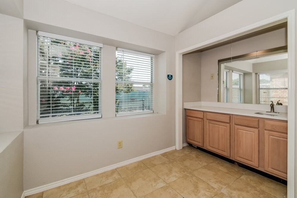 3107 Sara Dr - Photo 6 of 16