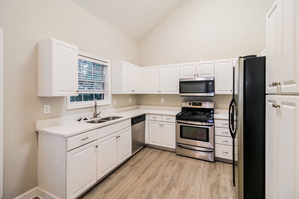 3510 Berkeley Park Ct - Photo 7 of 17