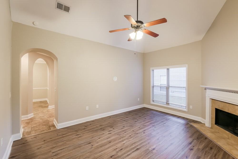136 Moores Spring Rd - Photo 5 of 16