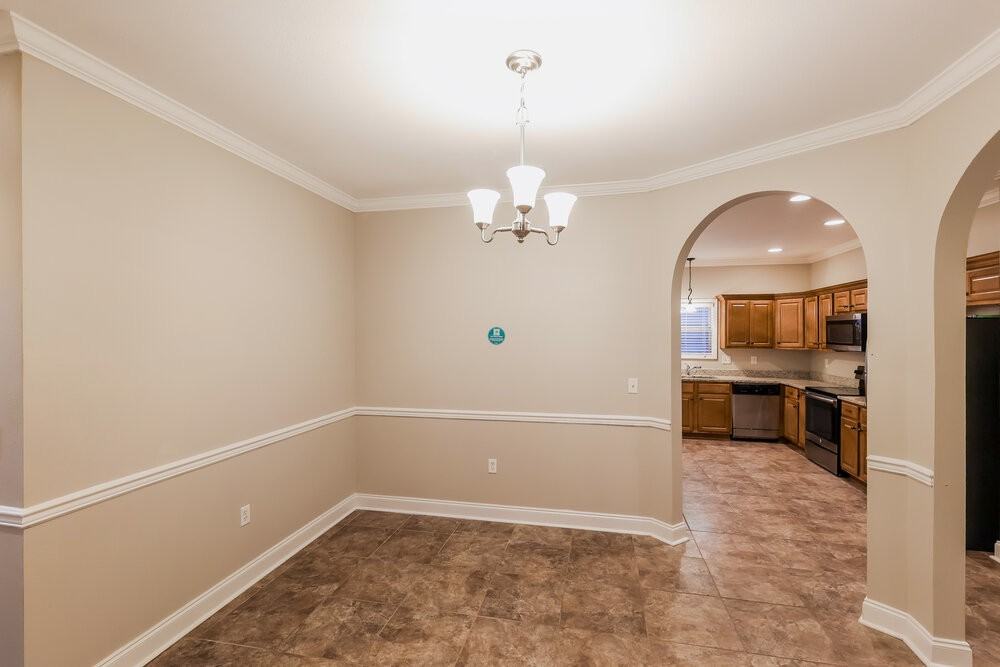 136 Moores Spring Rd - Photo 6 of 16