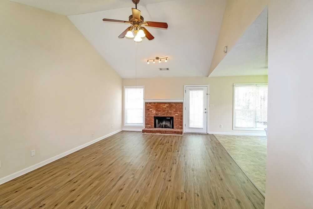 2582 Freemans Walk Path - Photo 4 of 16