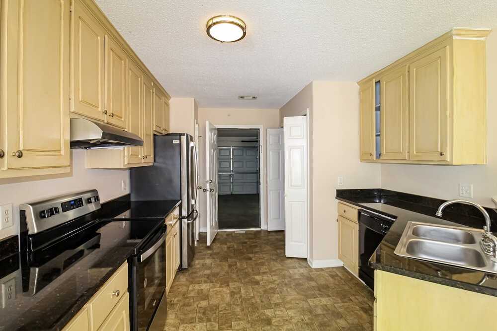 2582 Freemans Walk Path - Photo 6 of 16