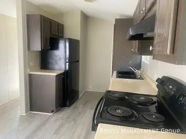 34 Luke Dr #34 - Photo 3 of 12