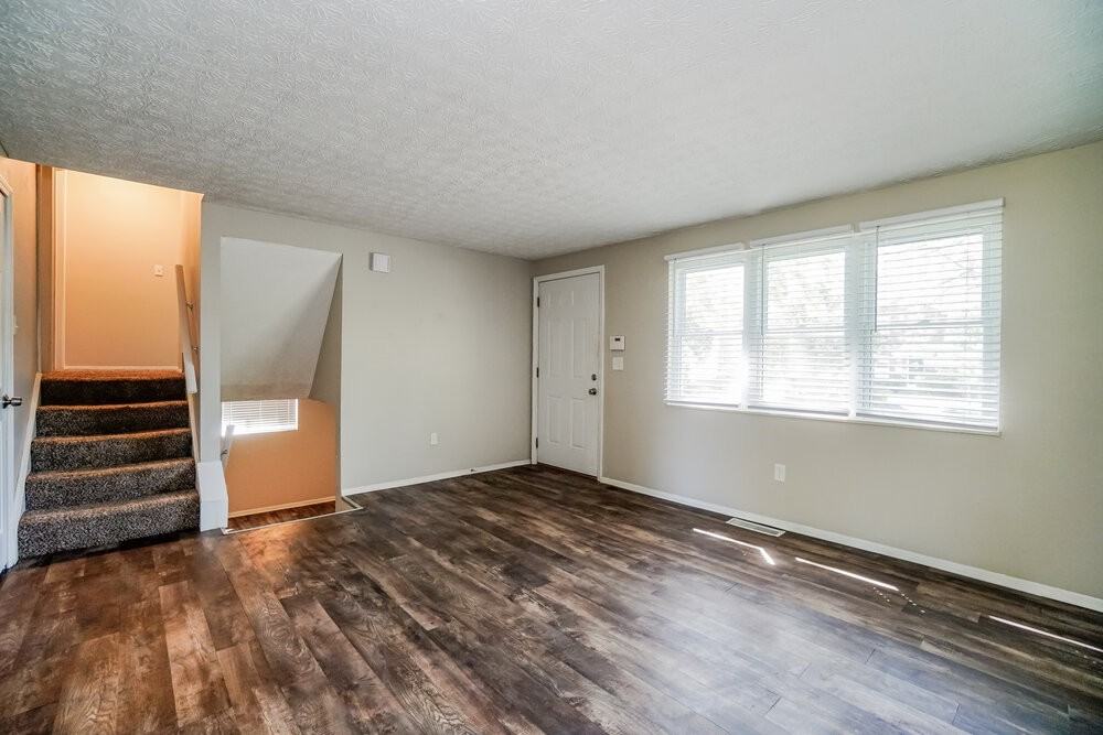 5148 Cherry Creek Pkwy N - Photo 3 of 24