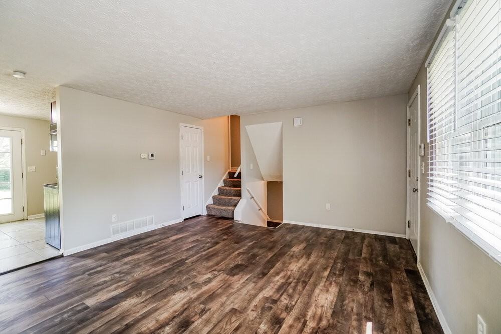 5148 Cherry Creek Pkwy N - Photo 4 of 24