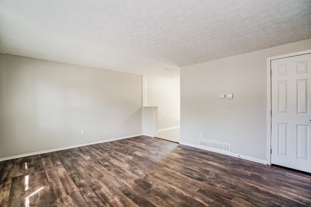 5148 Cherry Creek Pkwy N - Photo 6 of 24