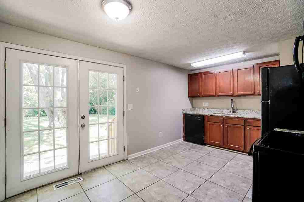 5148 Cherry Creek Pkwy N - Photo 7 of 24