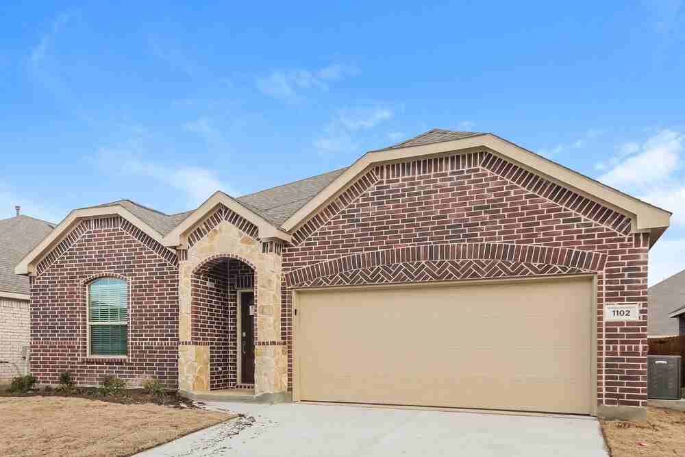 1102 Daffodil St - Photo 2 of 19