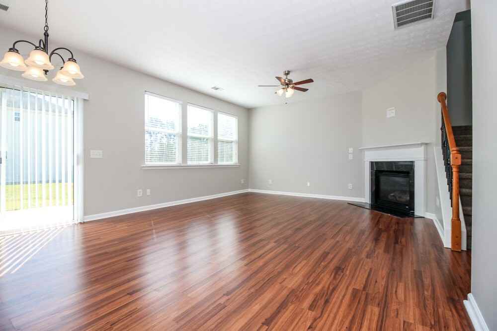 3905 Kesler Ct - Photo 3 of 15