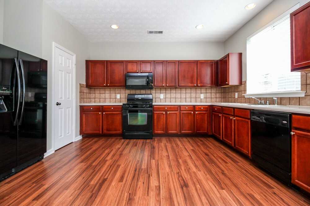 3905 Kesler Ct - Photo 5 of 15