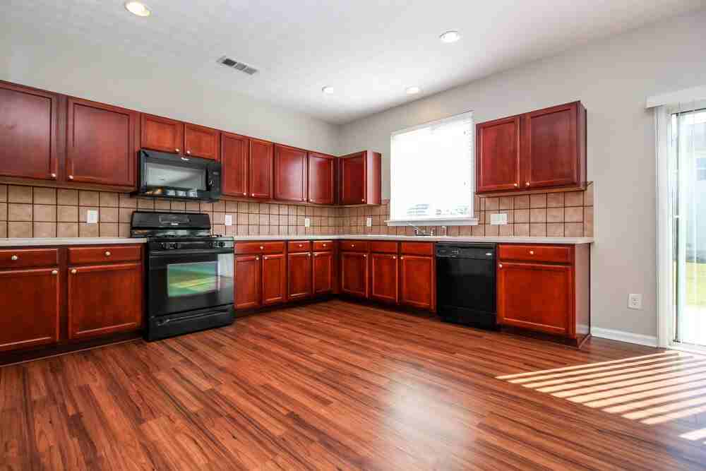 3905 Kesler Ct - Photo 6 of 15