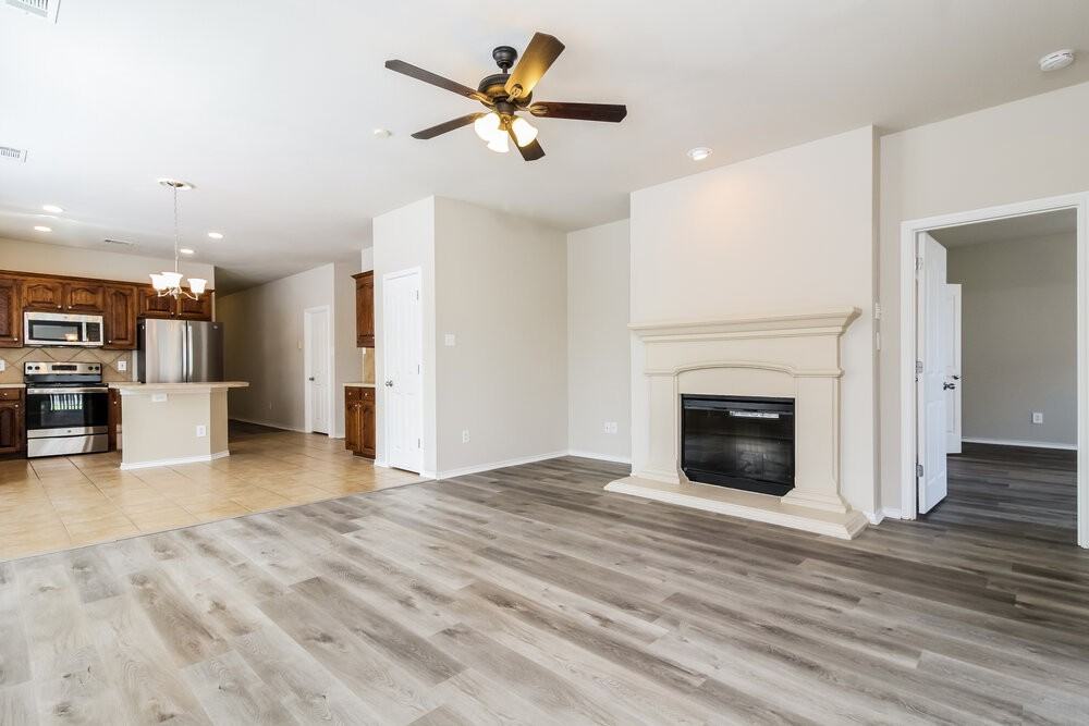 10856 Hawks Landing Rd - Photo 4 of 16