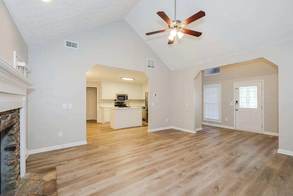 40 Dunning Keep - Photo 4 of 16