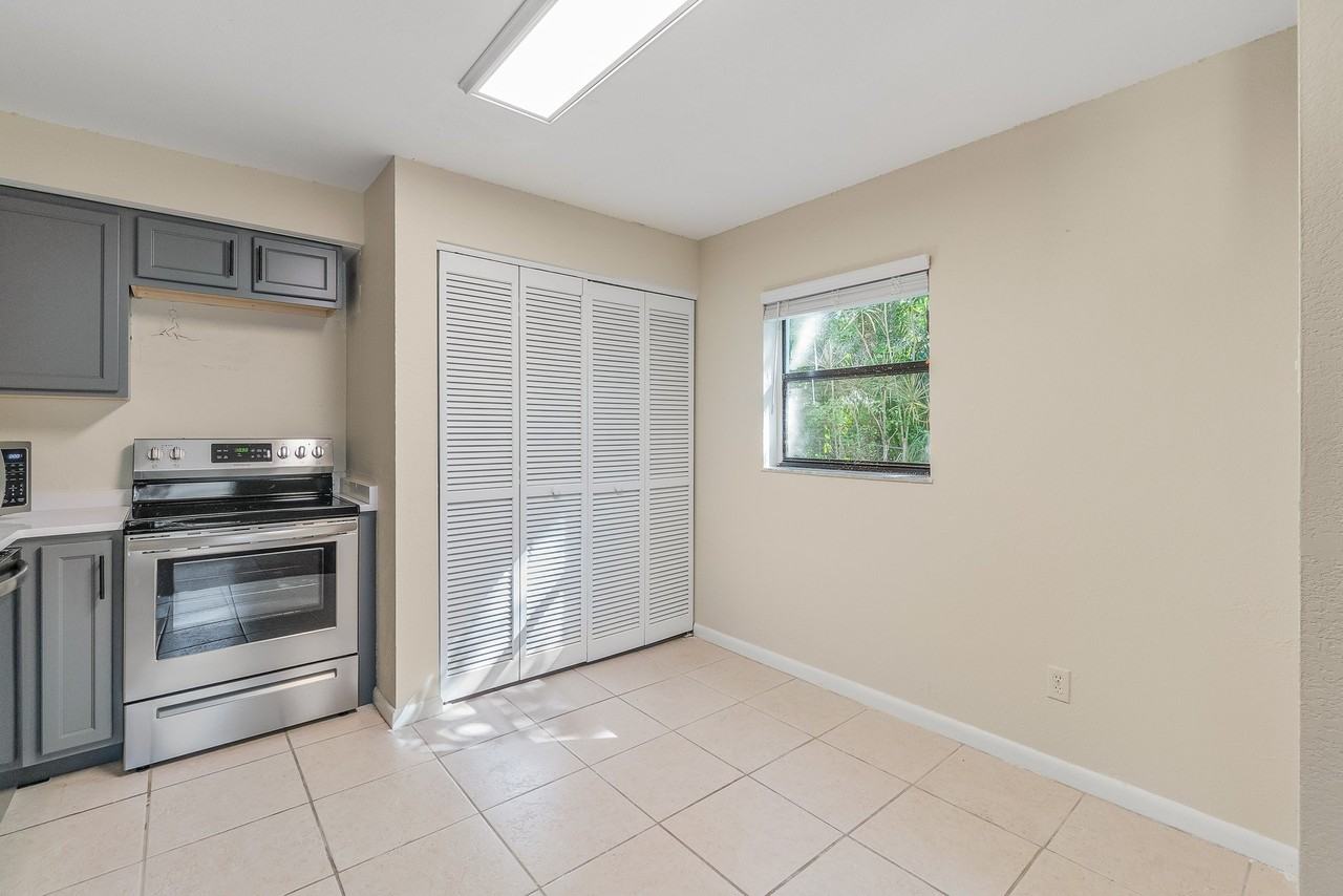 855 16th Pl #2 - Photo 6 of 24