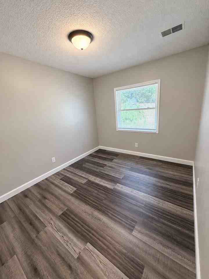 101 Stonehaven Dr - Photo 7 of 12