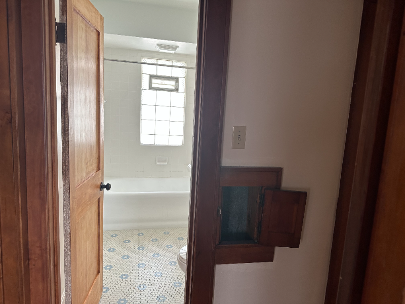 2904 N 47th St - Photo 5 of 17