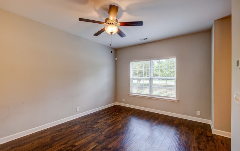 310 Rowlette Cir - Photo 3 of 39