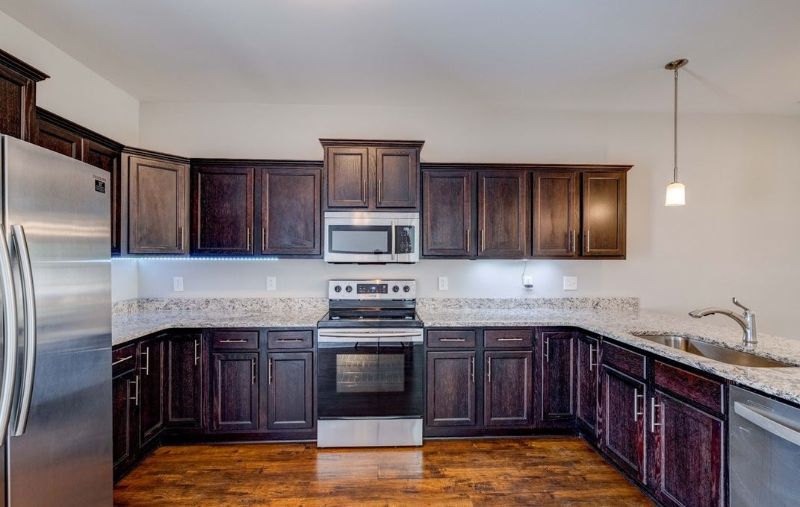 310 Rowlette Cir - Photo 7 of 39