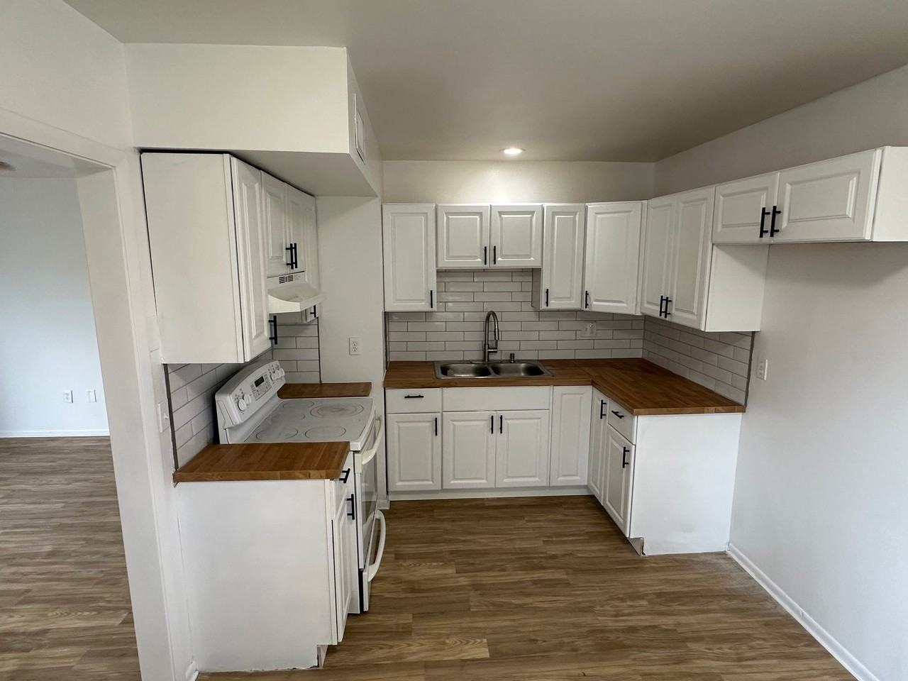 5764 Gallatin Ln - Photo 4 of 11