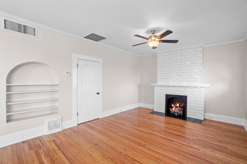 2611 Pershing Dr - Photo 4 of 23