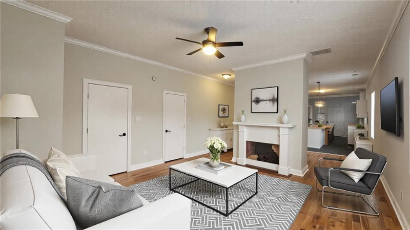 1079 Regent St Sw - Photo 6 of 40