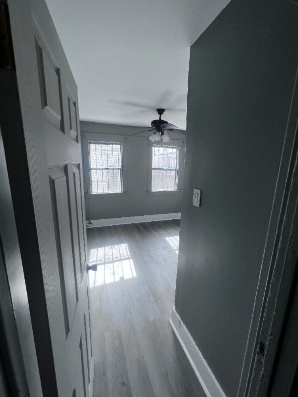 5850 1/2 Estrella Ave - Photo 3 of 11