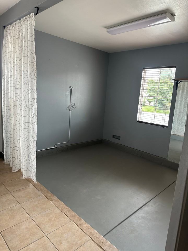 210 Caldera St - Photo 4 of 13