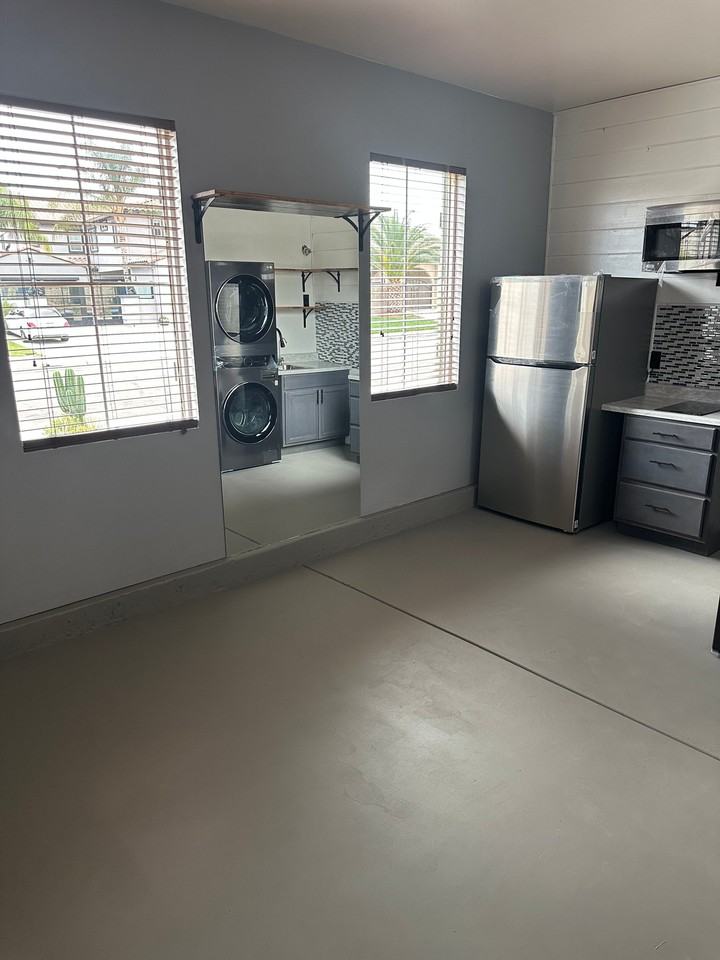 210 Caldera St - Photo 5 of 13