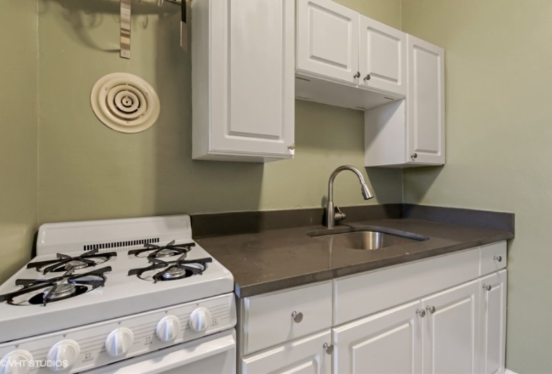 666 Central Ave - Photo 4 of 6