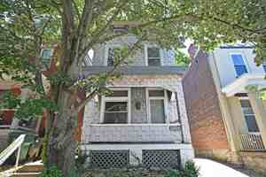 featured image of 2202 W Clifton Ave