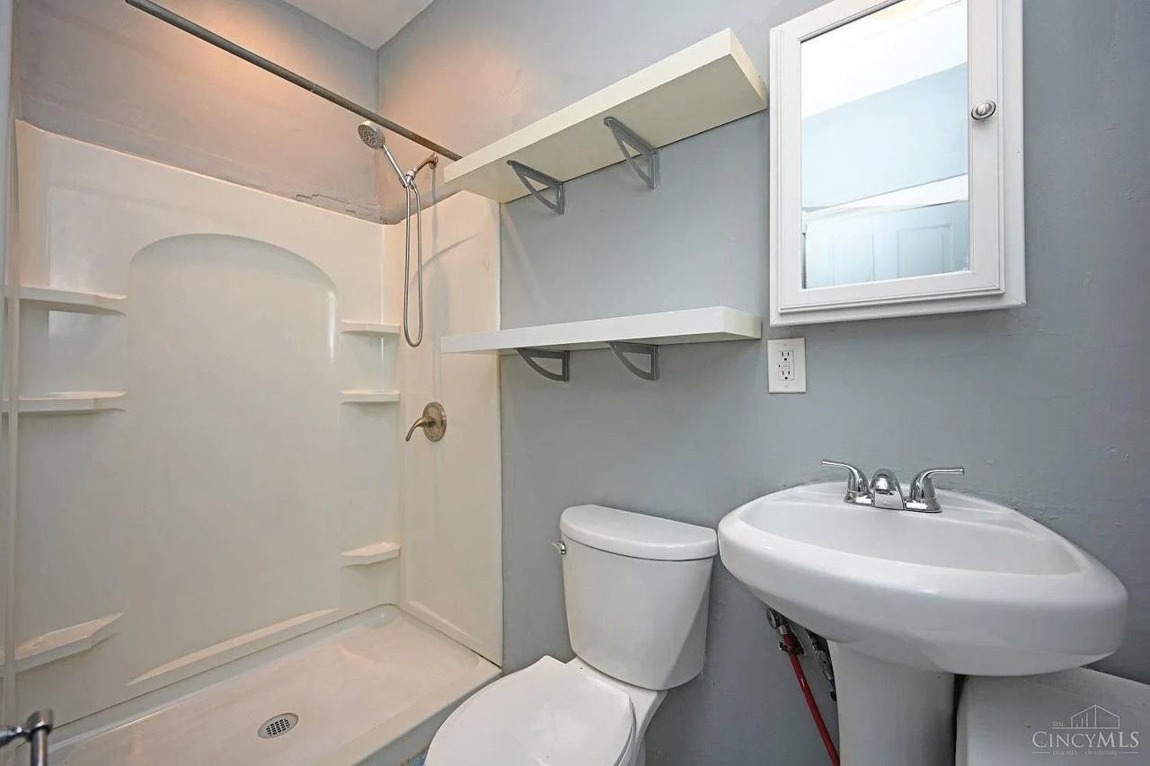 2202 W Clifton Ave - Photo 6 of 18