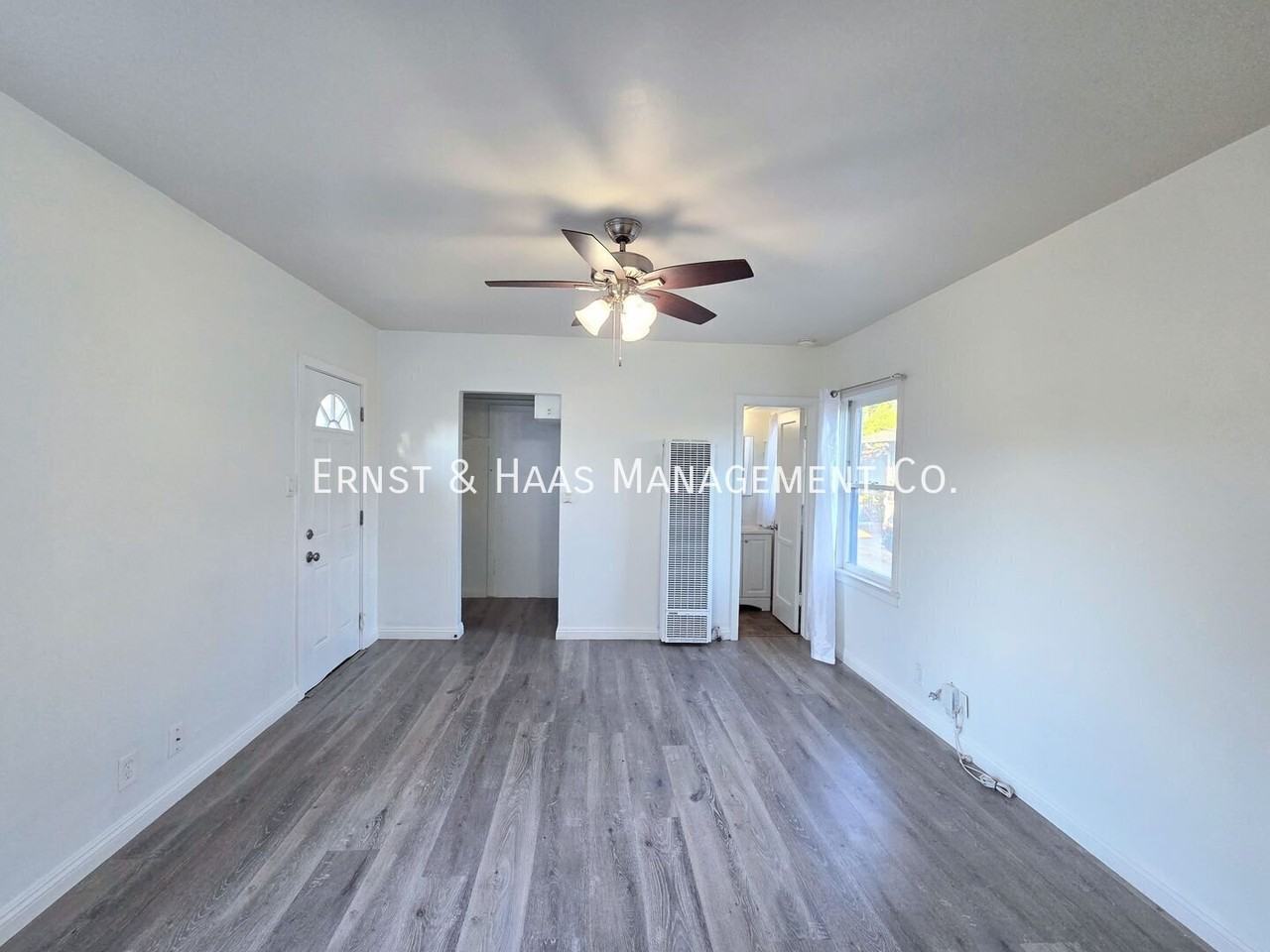 614 Newport Ave - Photo 2 of 9