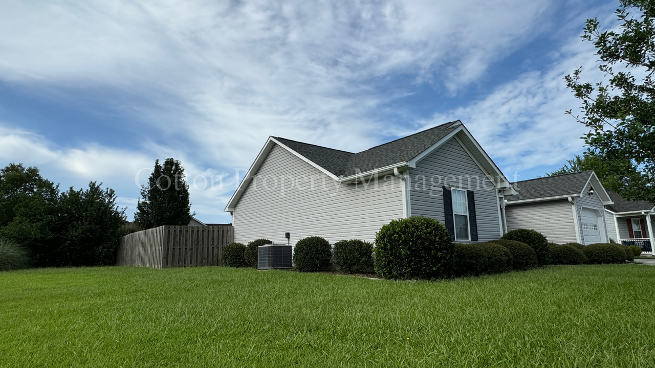 2504 Hawes Ct - Photo 3 of 33