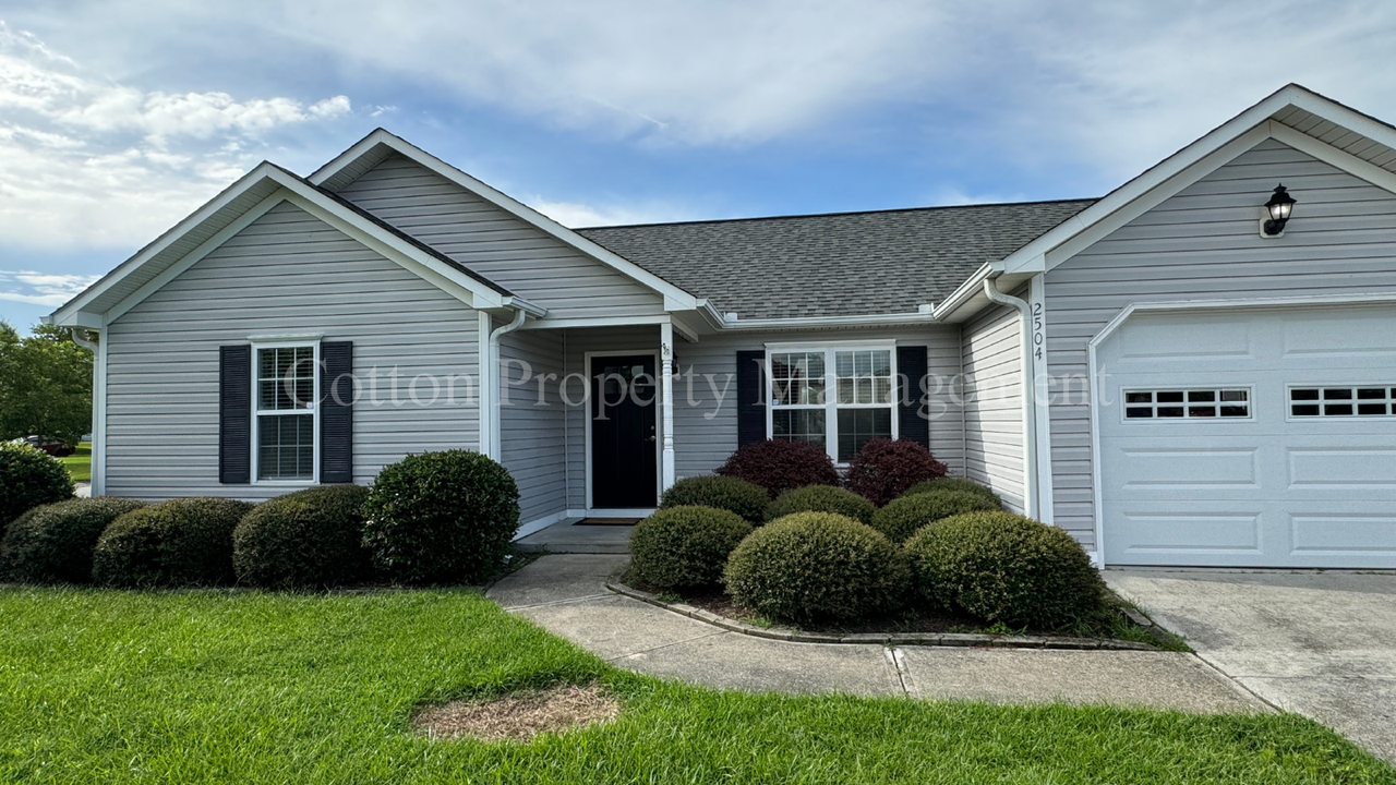 2504 Hawes Ct - Photo 4 of 33