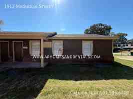 featured image of 1912 N Magnolia St