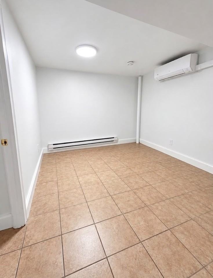111 Remsen Ave - Photo 5 of 8